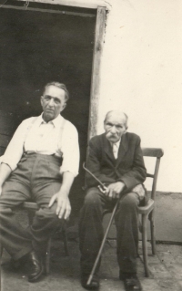 Witness´s father Robert and grandfather Antonín Pešák, undated