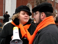 December 6, 2004 - Hi-tech march in support of democracy in Kyiv, from left to right:  Ellina Shnurko-Tabakova, Valeriy Pekar (Euroindex)