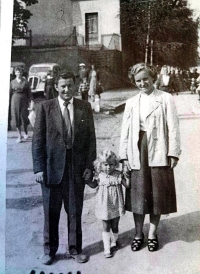 Anna Lakomá with her parents, 1940s 