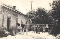 Dům v  Omelanštině na Volyni při návštěvě v roce 1967