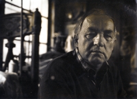 Otec Vlasty Matoušové akademický malíř Dalibor Matouš v ateliéru v roce 1989, autor fotografie: P. Fantyš
