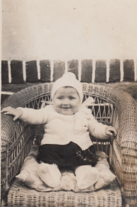 Renata Hillmannová at the age of one