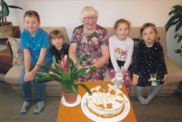 With her great-grandchildren, 2022