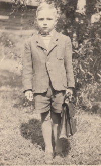 Albert Iser in the first year of primary school, 1953