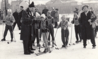 Vlasta Matoušová na lyžařských závodech v 60. letech