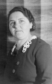 Anna Urbanová, babička pamětnice z otcovy strany, 60. léta 