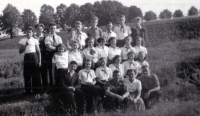 Karel Pyško (dole vpravo) jako pionýrský vedoucí / Brušperk / začátek 50. let