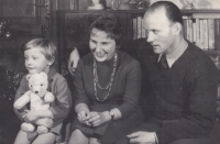 Ivana Sládková with her parents Jaroslav and Přemysl Šindelka