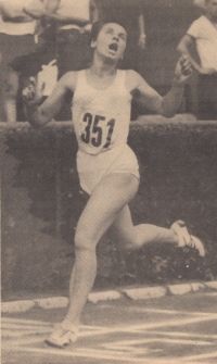 Manželka Jarka vytvořila v roce 1965 národní rekord v běhu na 200 metrů 