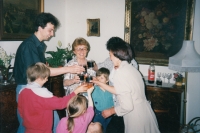 Jana Drahokoupilová with her son and his family