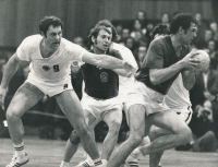 Jindřich Krepindl (centre) during a national team match in 1972