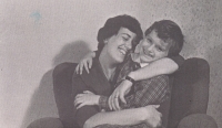 Ludmila Klinkovská s dcerou Evou, 1961