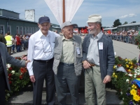 Přemysl Šindelka with fellow prisoners Walter Beck and Josef Klat during the annual commemoration at Mauthausen in 2009