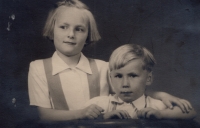 Jiří Němeček with his sister, 1952