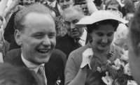 Pamětník se svou ženou, svatba, 21. června 1956