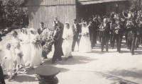 Pohřeb rodiny Oškerových, 1945