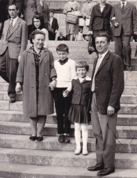 Rodina Kulíšková, Jiřina, Jan, Eva (Vaculíková), Václav