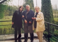 Zdeněk Jelínek s rodinou. Zleva dcera, Zdeněk Jelínek, sestřenice z Hamburku