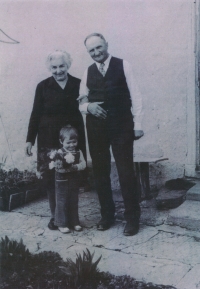 Grandparents Františka and Pavel Zeman and daughter Štěpánka