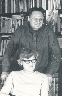 Hana Hlaváčková - Her mother Taťána Urbanová with her brother Dušan Slávik, the 1980s