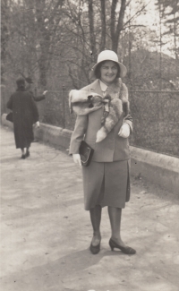 Mother Jarmila Běhalová (Uhrová), Prostějov, 1932