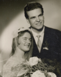 Wedding photograph of Jarmila and Jiří Frajts, 1960