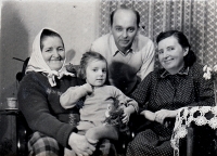 With family; left to right: mother Anděla Navrátilová, daughter Zdeňka in her lap, and Josef and Zdeňka Dostáls, Otaslavice, 1952