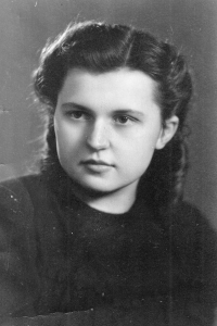 Helena Vavrošová / around 1942