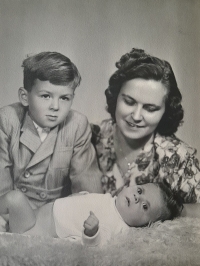 Jiří Hajner with his mother and older brother