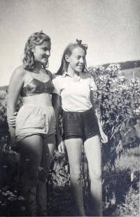 Věra Ničová with her friend Magda, 1952