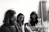 Zlata Kaprálová (na fotce vpravo) s maďarskými přáteli, Budapešť 1984