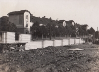 Construction of the Lidový dům community centre, circa 1930