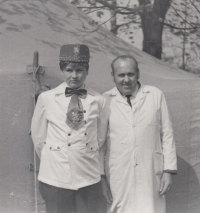 František Bauer (left) with his master during his butcher apprenticeship 