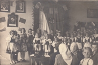 Celebrating the end of World War II at the school in Záběhlá, which the witness attended 