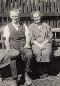 Tatínkovi rodiče Albín a Emma Rösch, 70. léta