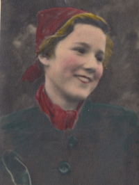 Coloured photograph of Susanne Stiassni in 1938