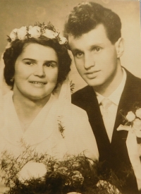 Jiří and Jarmila Pospíšil's wedding photo