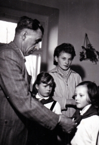 Ludmila Jahnová jako pionýrka / kolem roku 1957