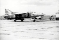 Cvičný letoun MIG 23 pro dva piloty, takzvaná spárka. Výcvikové středisko SSSR Kazachstán, druhá polovina 70. let