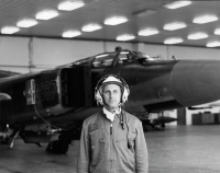 Vítězslav Nohel v letecké přilbě, přeškolení pilotů na letouny MIG 23, výcvikové středisko SSSR Kazachstán, druhá polovina 70. let