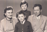 Anděla Plačková with her children and husband in Dobrkovice in 1962
