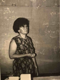 Sylva Šantavá while teaching mathematics