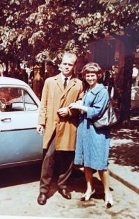 Jindřich Marek and his wife Libuše in the second half of the 1960s in Western Europe. Libuše Marková's father had a brother-in-law in Switzerland
