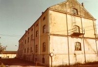 Továrna na čistění peří v Č. Budějovicích, kterou vlastnil dědeček Vilém Kende se svým bratrem Josefem, 30. léta 20. století