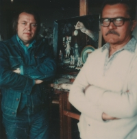 Josef Koenigsmark (vpravo) se spisovatelem Pavlem Kohoutem, cca 1977