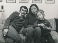 Helena Koenigsmarková s Vendelínem Komedou a jejich synem Kryštofem Koenigsmarkem, 1981