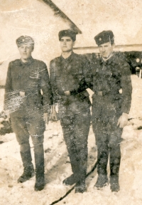 Matěj Kalina (centre) completed his compulsory military service in 1962-1964. On the right Alois Hrkal from St. Helena and on the left Václav Kopic from Gernik
