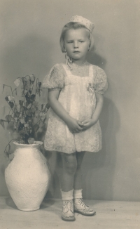 Ludmila Tůmová, 1943