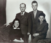 Rosendorfovi po otcově propuštění z vězení, 1958