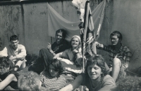 Krystyna Krauze na poutní cestě polských hippies v roce 1988